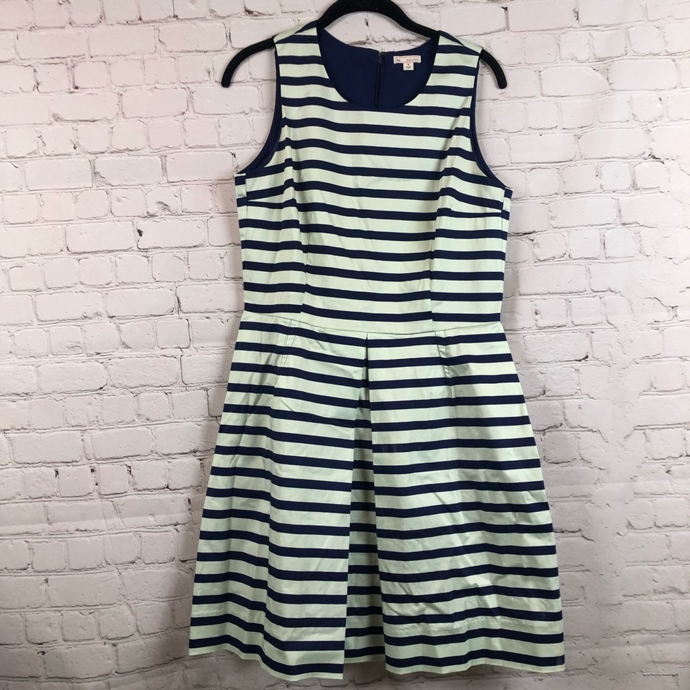 GAP Fit & Flare Navy Mint Striped Dress with Pockets Women’s SZ 8 Pleated